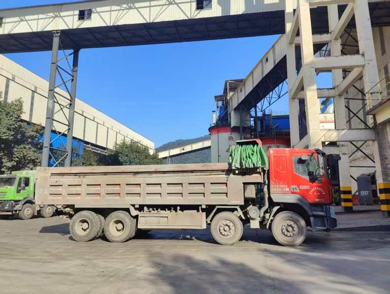 成功案例：水泥厂熟料自动装车改造，实现无人值守、高吞吐装车